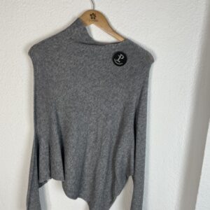 CAPA CON MANGAS GRIS