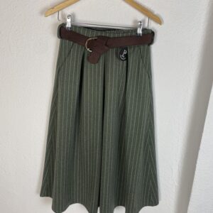 FALDA PAÑO RAYAS BOLSILLOS VERDE