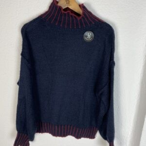 JERSEYRS CUELLO ALTO MARINO DETALLES EN BURDEOS