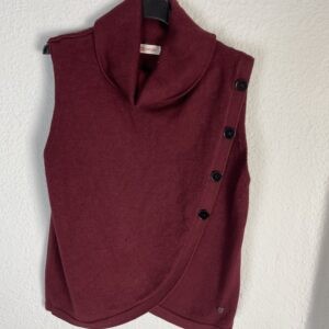 CHALECO LANA BURDEOS BOTONES