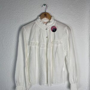 CAMISA BLANCA DETALLE DE BLONDA