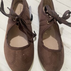 MERCEDITAS MARRONES ATADAS