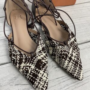 ZAPATO CROCHET ATADO MARRÓN