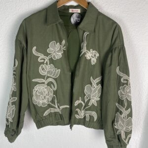 CHAQUETA BOMBERS VERDE BORDADA BEIG