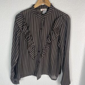 CAMISA MARRON VOLANTES RAYAS