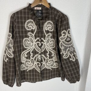 CAMISA CUADROS DETALLES BORDADOS BEIG