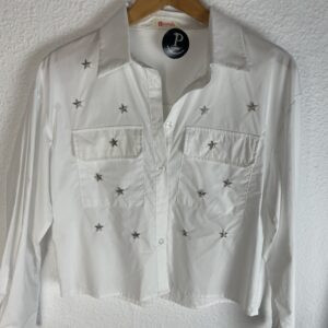 CAMISA BLANCA TACHUELAS ESTRELLAS