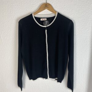 CHAQUETA NEGRA DETALLE BRILLO