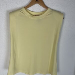 CAMISETA HOMBRERAS AMARILLA