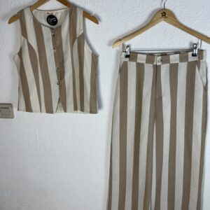 CONJUNTO RAYAS BEIG Y CAMEL