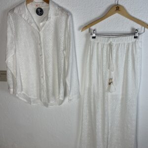 CONJUNTO PERFORADO BLANCO