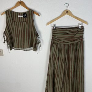 CONJUNTO RAYAS TOP LACITOS Y FALDA VERDE Y MARRON