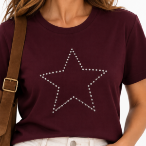CAMISETA BURDEOS ESTRELLA TACHUELAS